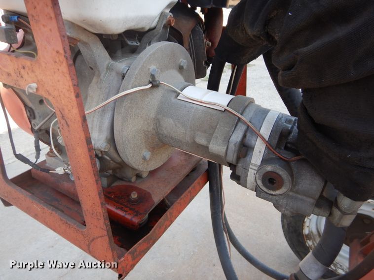 image for item GJ9833 1999 General 660 Dig-R-Mobile auger