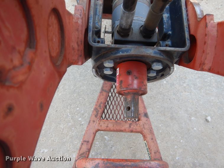 image for item GJ9833 1999 General 660 Dig-R-Mobile auger