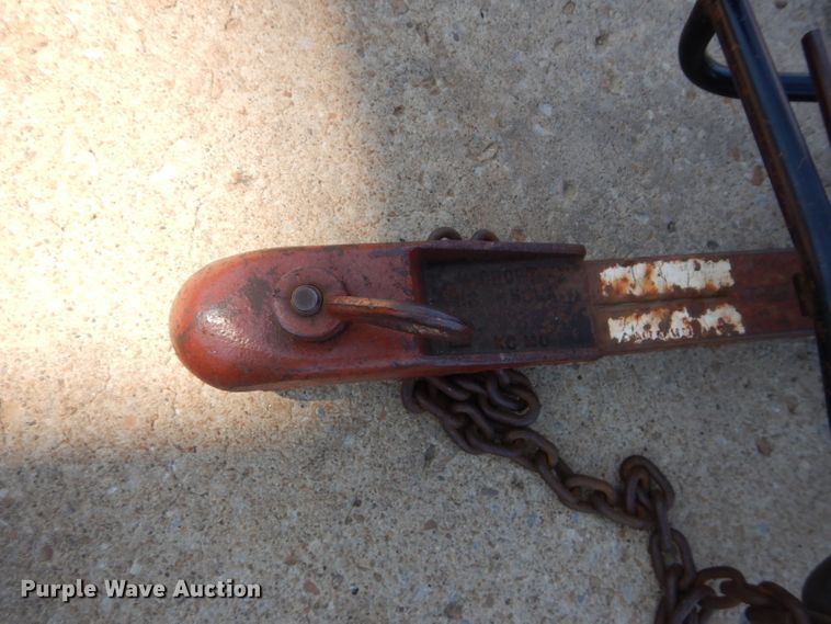 image for item GJ9833 1999 General 660 Dig-R-Mobile auger