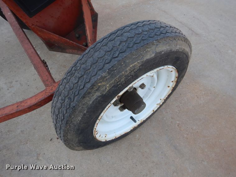 image for item GJ9833 1999 General 660 Dig-R-Mobile auger