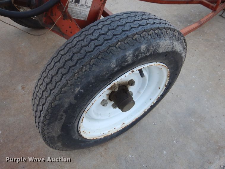 image for item GJ9833 1999 General 660 Dig-R-Mobile auger