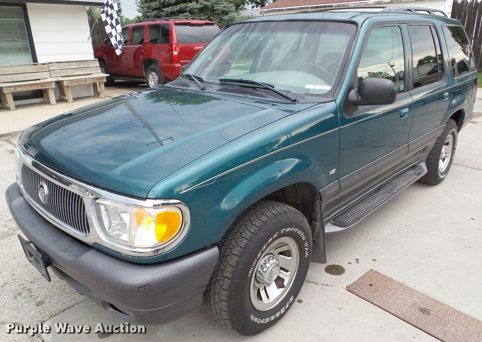 1998 Mercury Mountaineer SUV in Perry, IA Item EM9821 sold Purple Wave