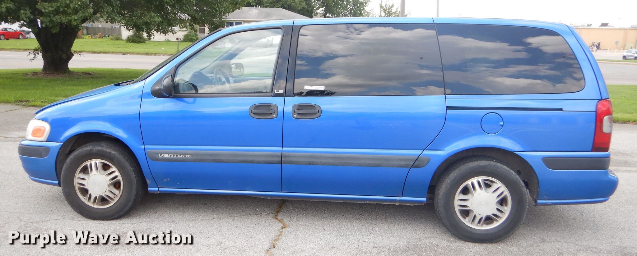 1997 Chevrolet Venture minivan in Pittsburg, KS Item FC9908 sold