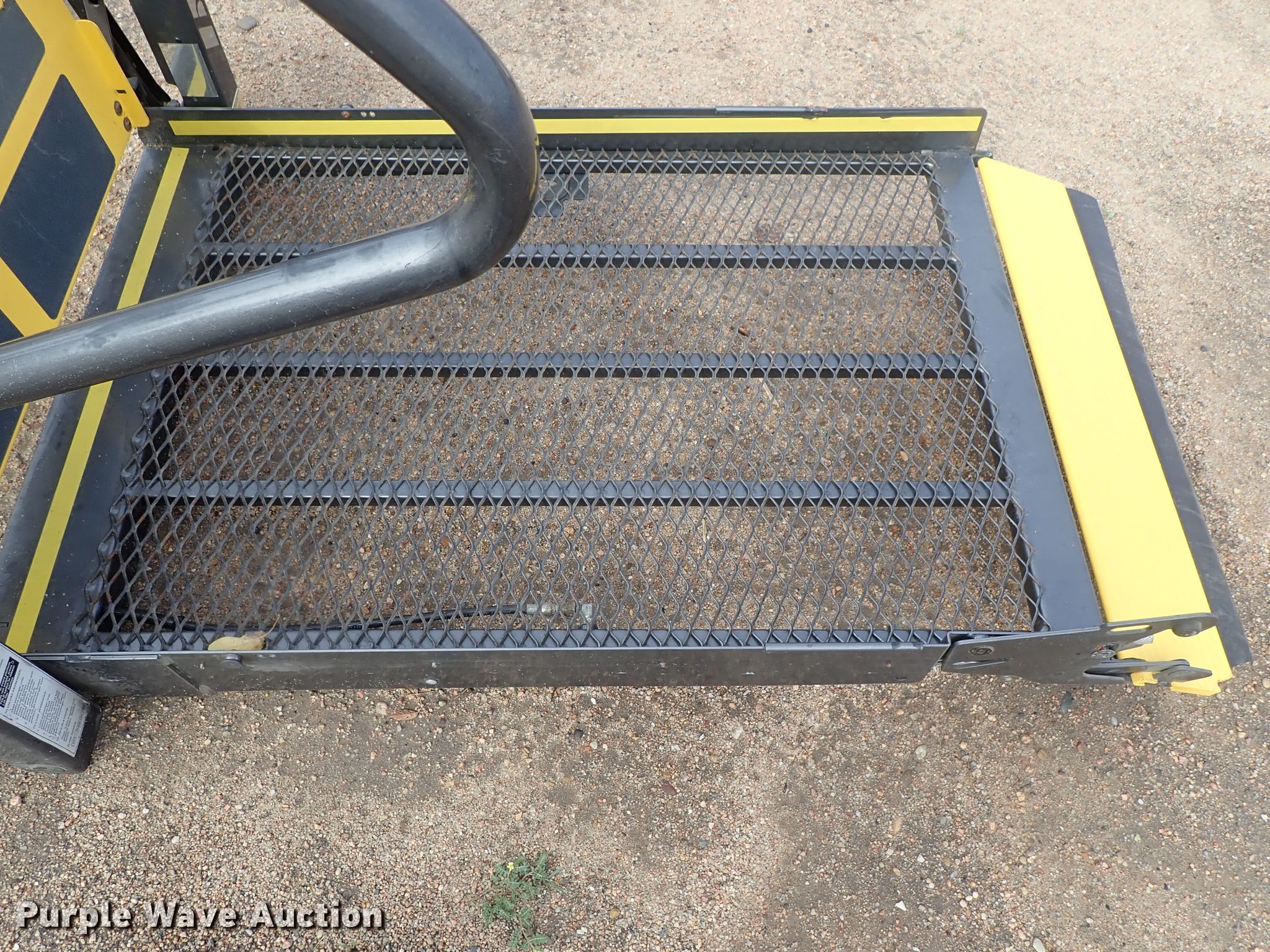 Braun NL9171B wheelchair lift in Kinsley, KS | Item GB9470 sold