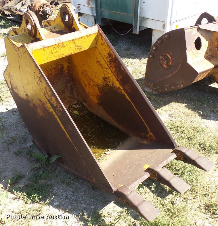 image for item DA3632 26"W bucket