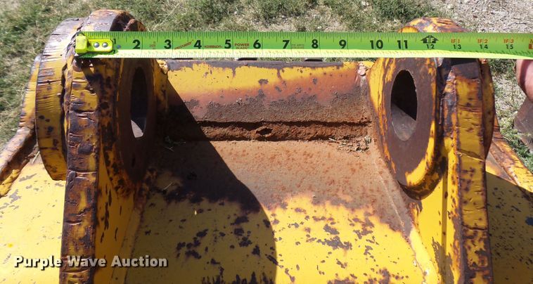 image for item DA3632 26"W bucket