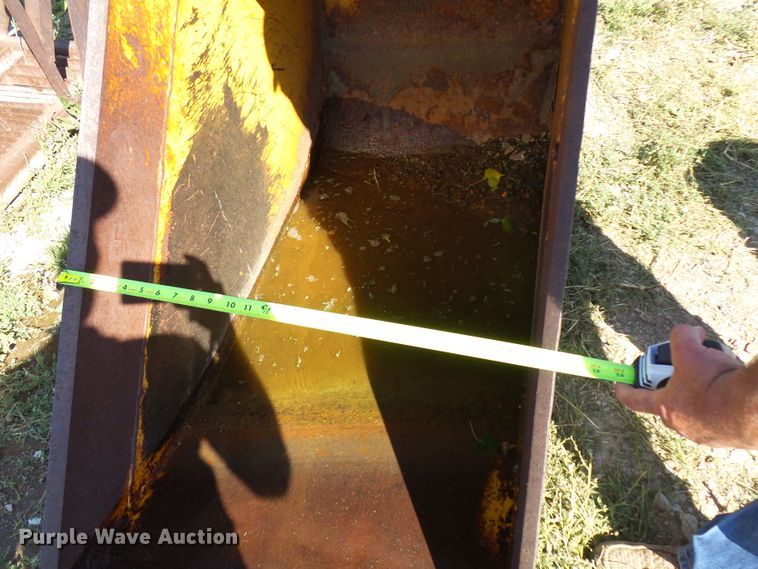 image for item DA3632 26"W bucket