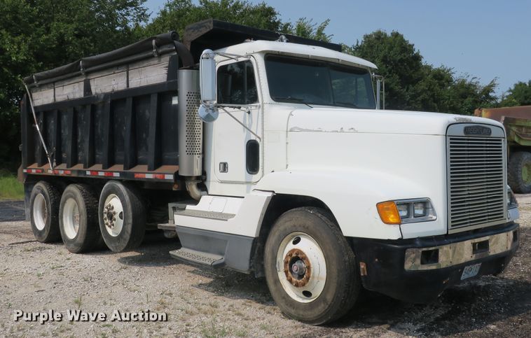 image for item DB10208 1992 Freightliner FLD dump truck