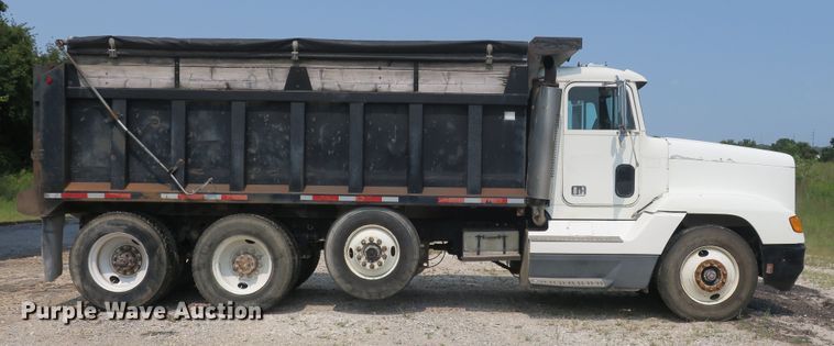 image for item DB10208 1992 Freightliner FLD dump truck