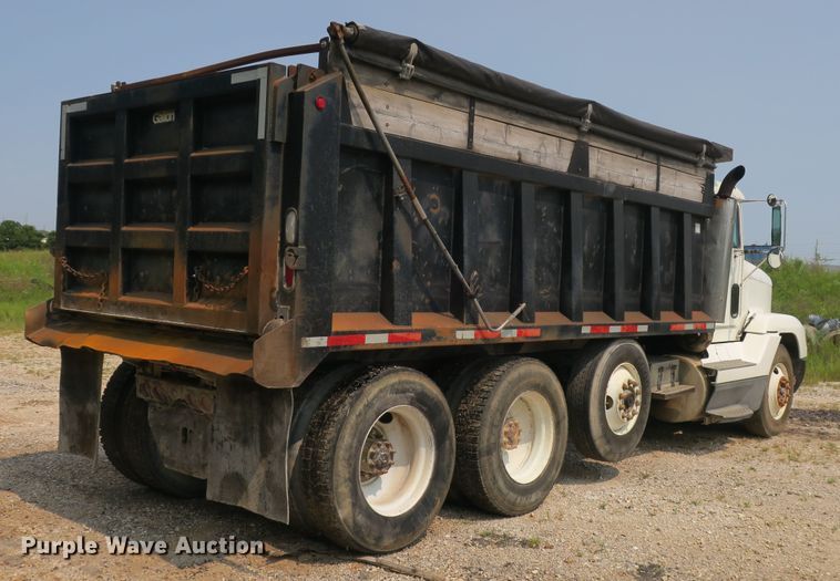 image for item DB10208 1992 Freightliner FLD dump truck