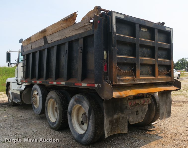 image for item DB10208 1992 Freightliner FLD dump truck