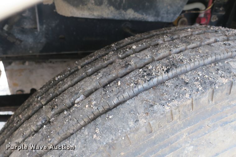 image for item DB10208 1992 Freightliner FLD dump truck