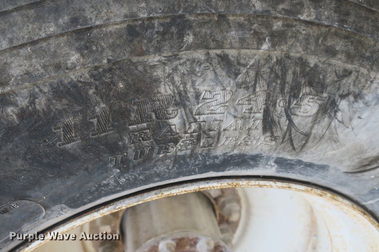 image for item DB10208 1992 Freightliner FLD dump truck