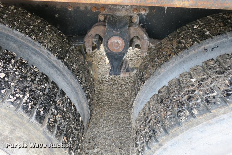 image for item DB10208 1992 Freightliner FLD dump truck