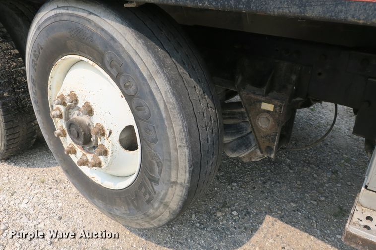 image for item DB10208 1992 Freightliner FLD dump truck