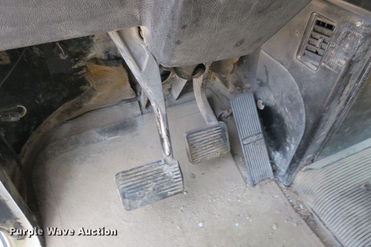 image for item DB10208 1992 Freightliner FLD dump truck