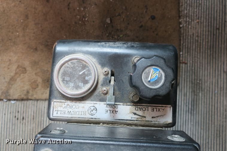 image for item DB10208 1992 Freightliner FLD dump truck