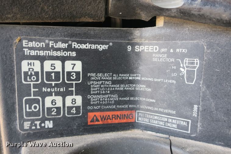 image for item DB10208 1992 Freightliner FLD dump truck