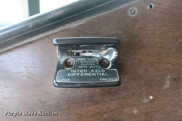 image for item DB10208 1992 Freightliner FLD dump truck