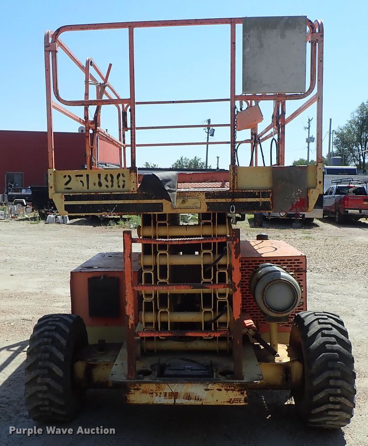 image for item DE0938 JLG 40RTS scissor lift