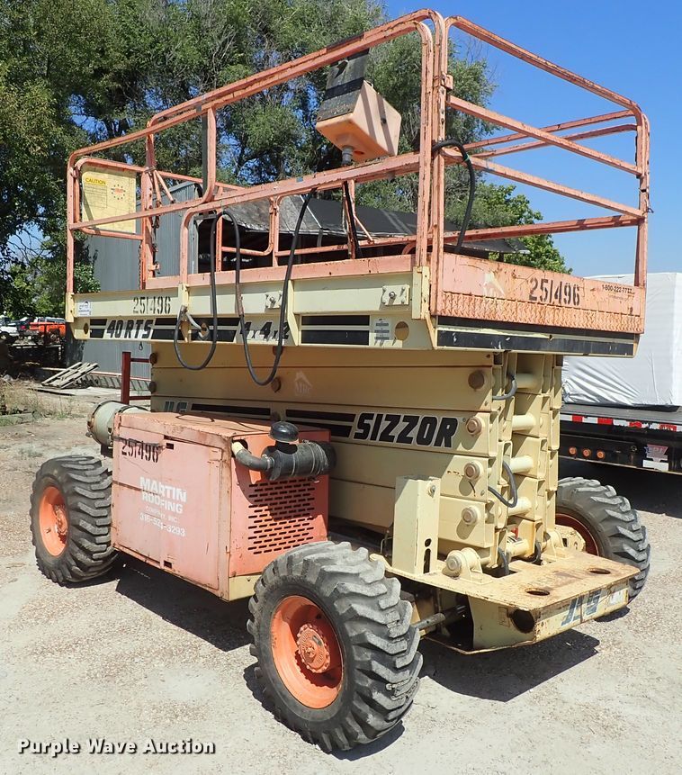 image for item DE0938 JLG 40RTS scissor lift