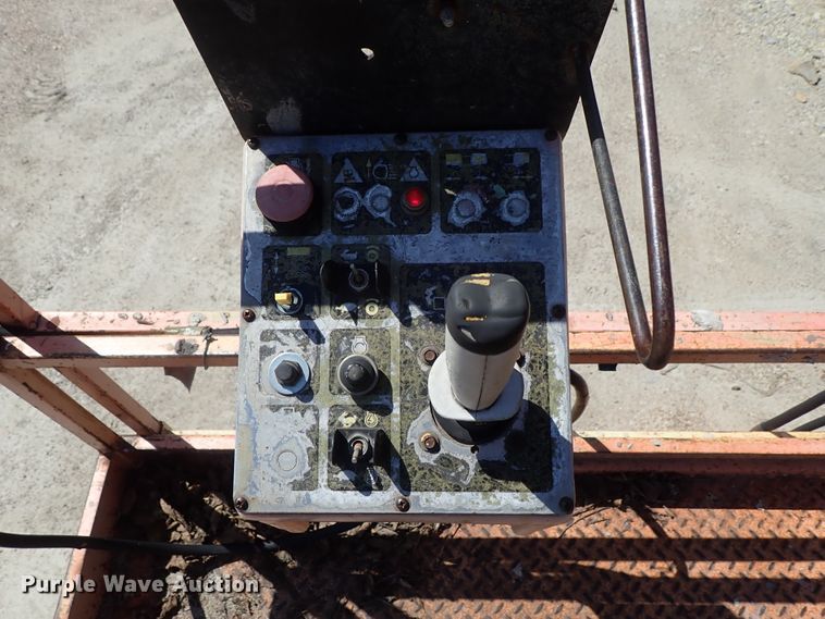 image for item DE0938 JLG 40RTS scissor lift