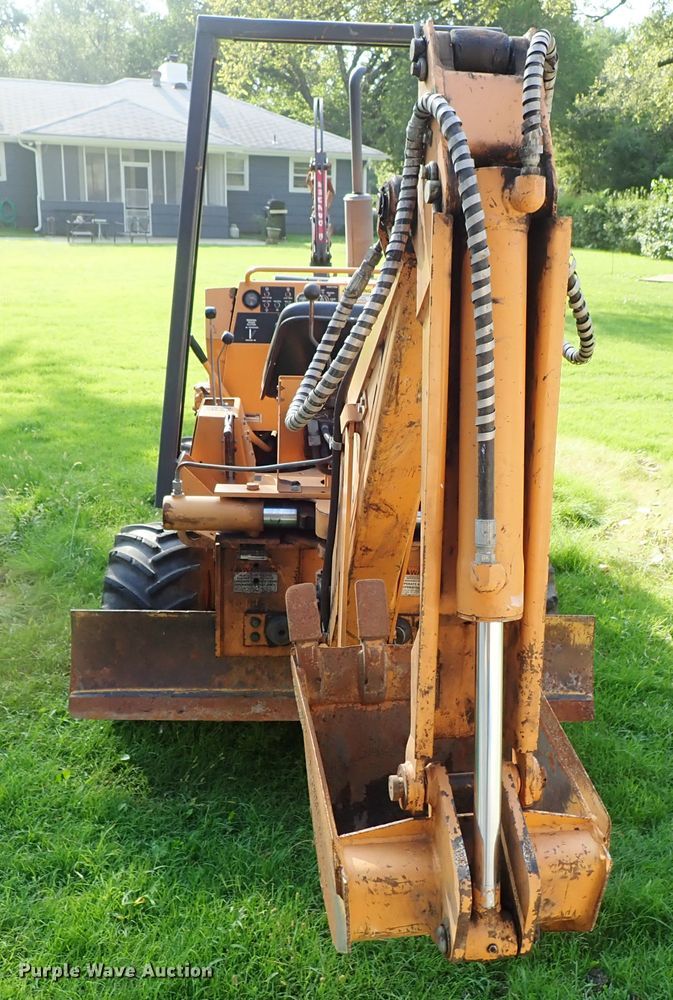 image for item DE0959 2000 Case 360 trencher