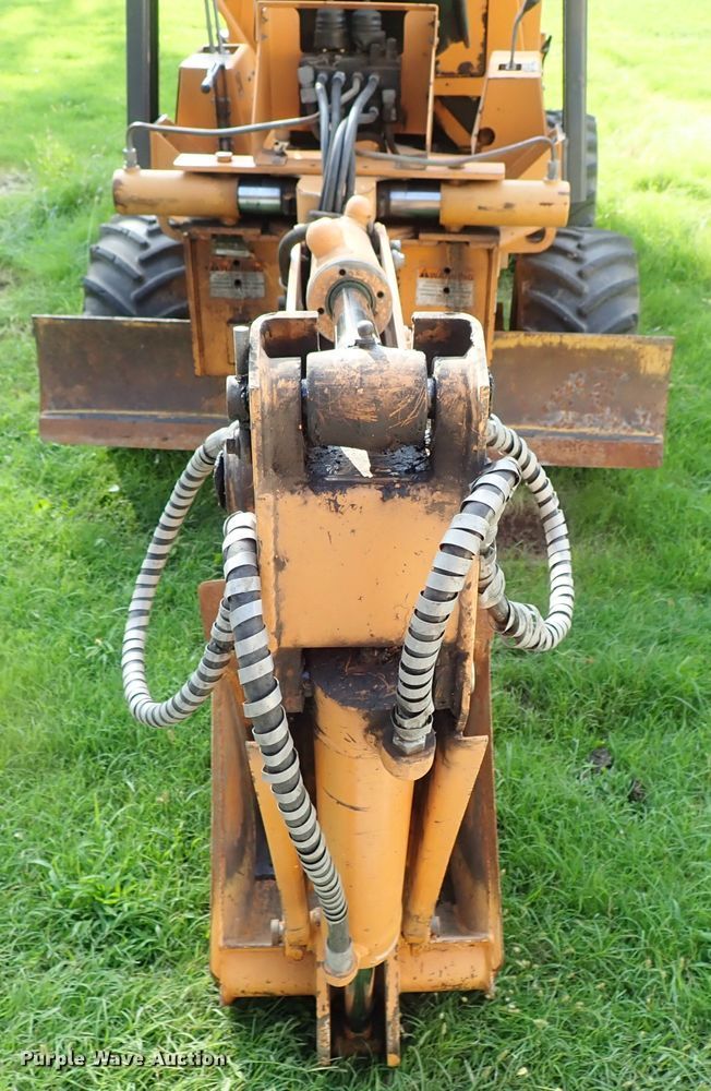 image for item DE0959 2000 Case 360 trencher