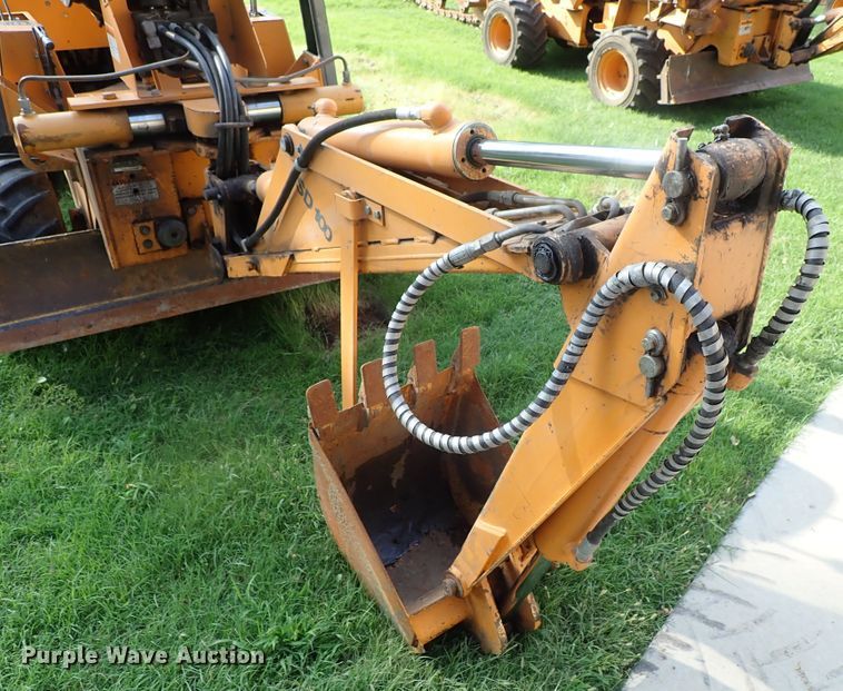 image for item DE0959 2000 Case 360 trencher