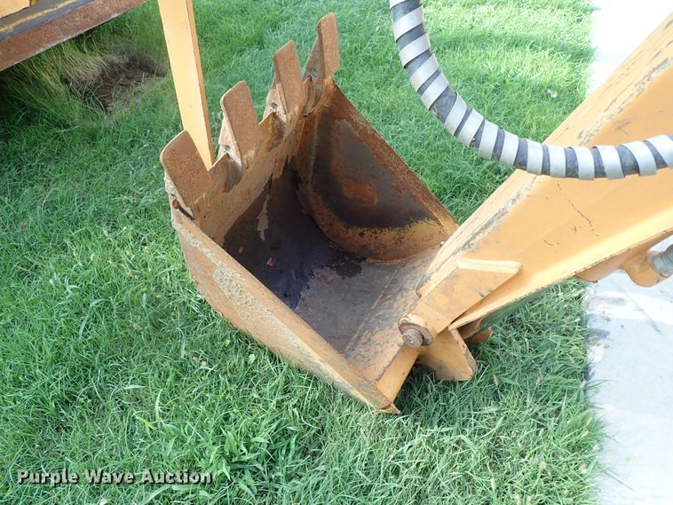 image for item DE0959 2000 Case 360 trencher