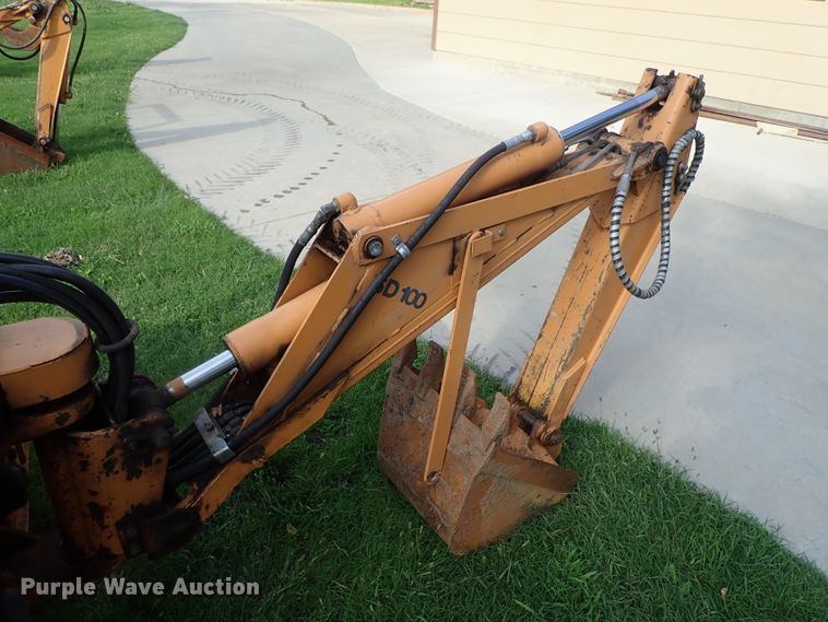 image for item DE0959 2000 Case 360 trencher