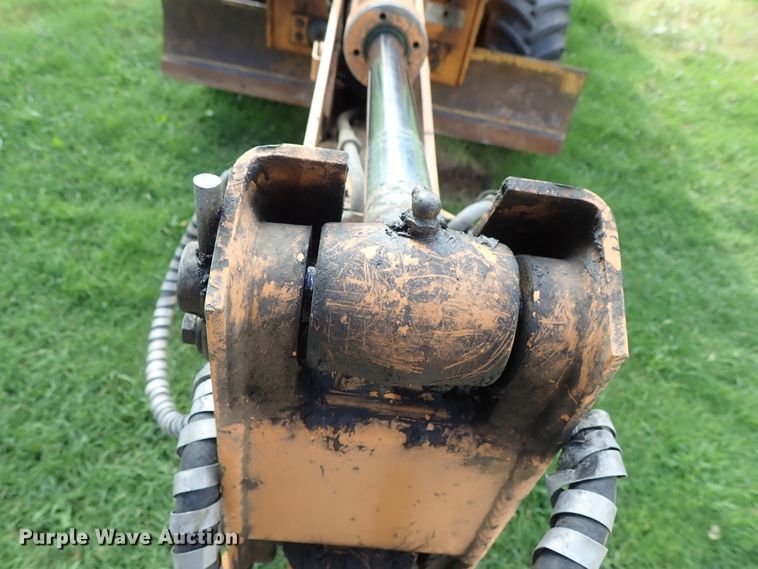 image for item DE0959 2000 Case 360 trencher