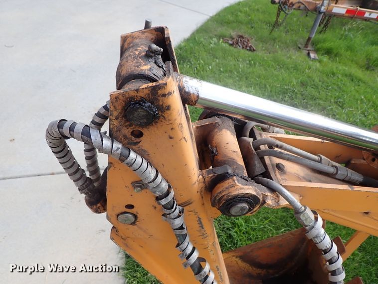 image for item DE0959 2000 Case 360 trencher