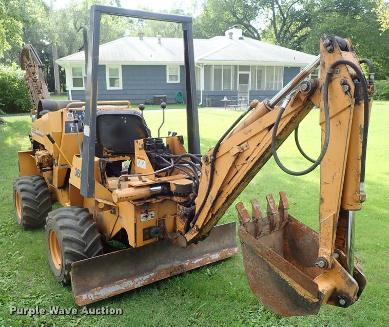 image for item DE0960 1999 Case 360 trencher