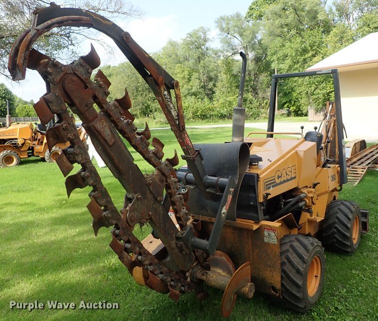 image for item DE0960 1999 Case 360 trencher