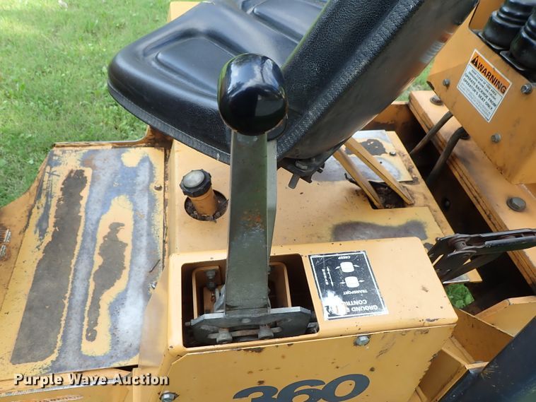 image for item DE0960 1999 Case 360 trencher