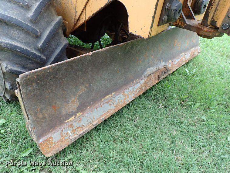 image for item DE0960 1999 Case 360 trencher