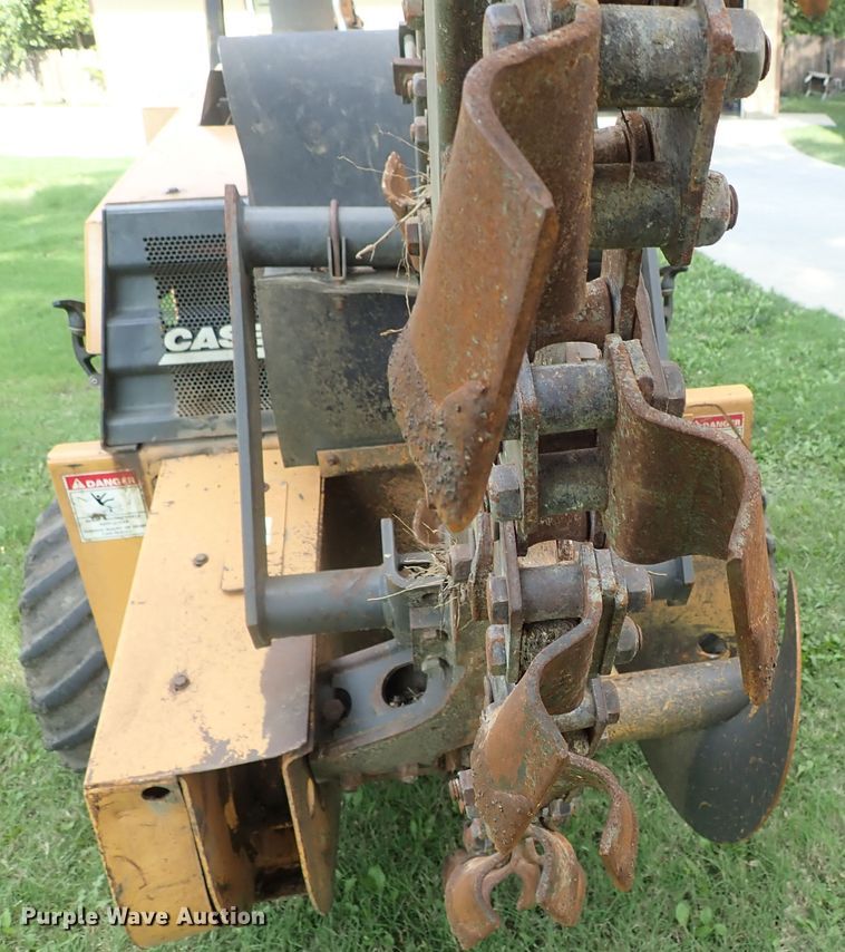 image for item DE0960 1999 Case 360 trencher