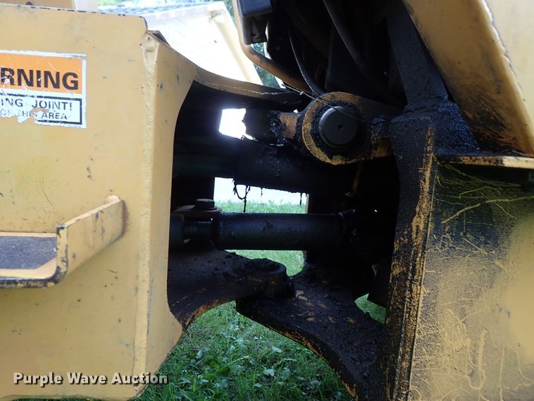 image for item DE0960 1999 Case 360 trencher