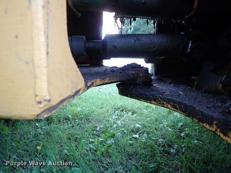 image for item DE0960 1999 Case 360 trencher