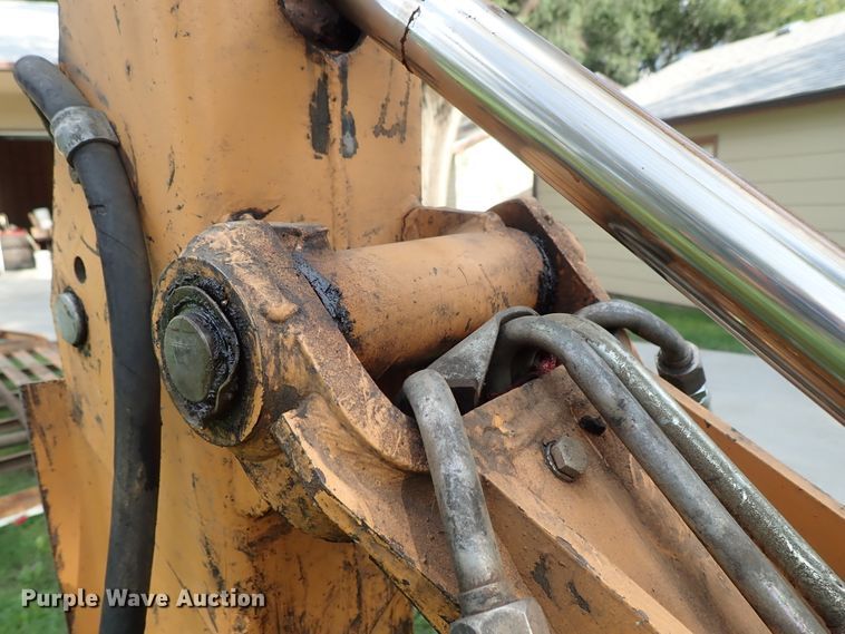 image for item DE0960 1999 Case 360 trencher