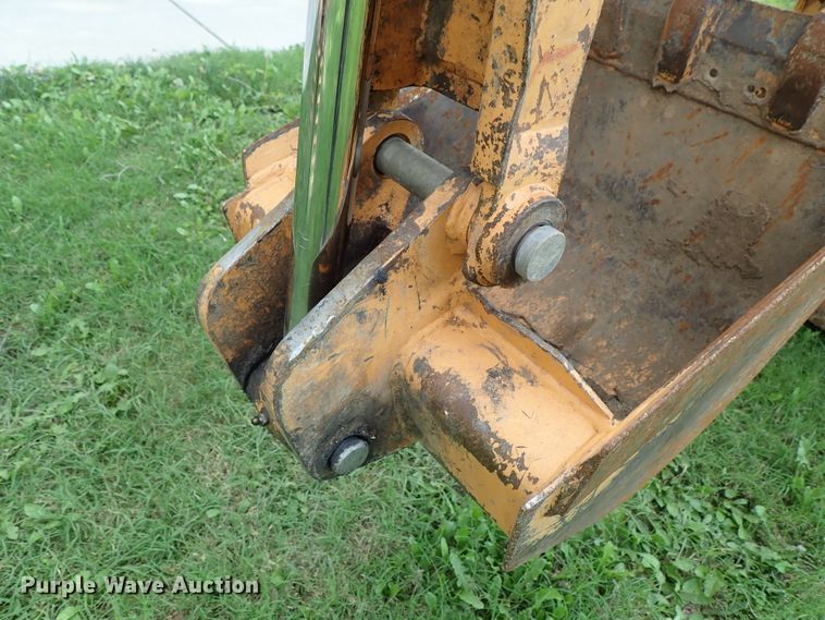 image for item DE0960 1999 Case 360 trencher