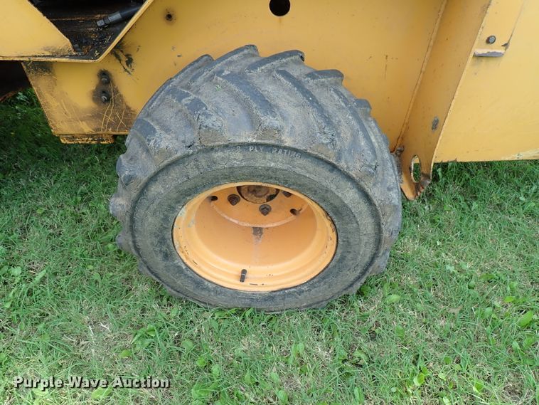 image for item DE0960 1999 Case 360 trencher