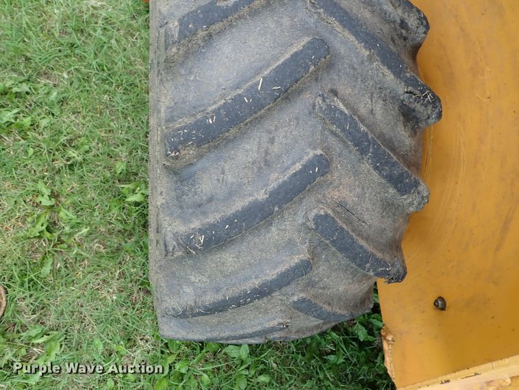 image for item DE0960 1999 Case 360 trencher