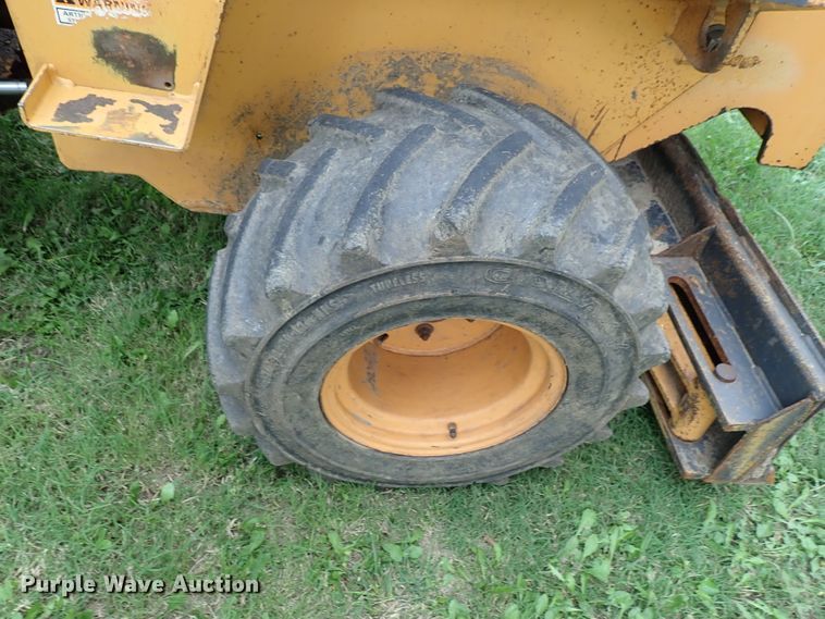 image for item DE0960 1999 Case 360 trencher