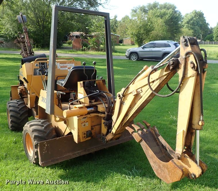 image for item DE0961 1996 Case 360 trencher