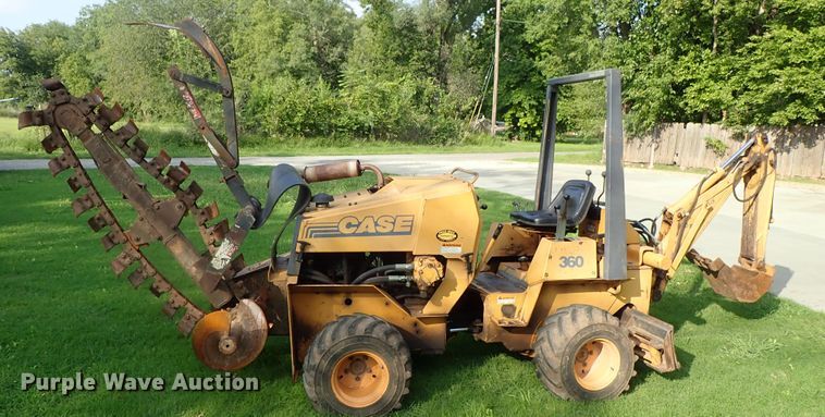 image for item DE0961 1996 Case 360 trencher