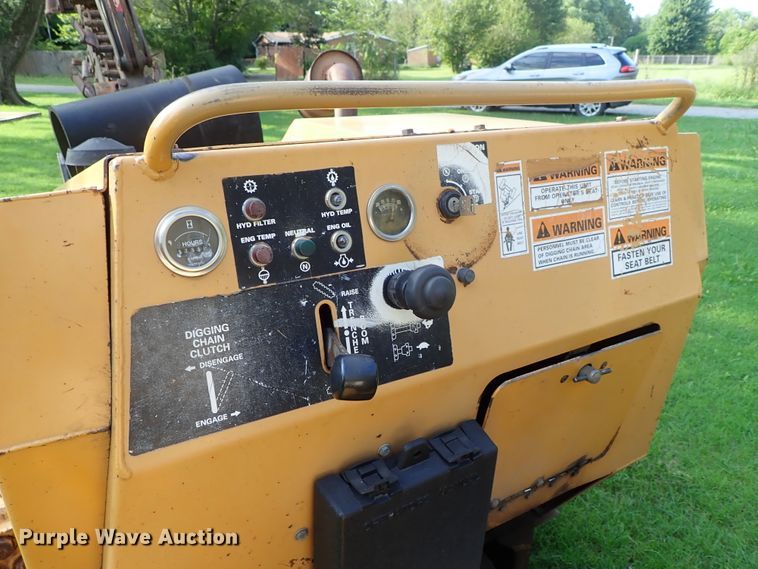 image for item DE0961 1996 Case 360 trencher