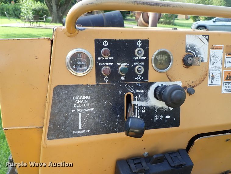 image for item DE0961 1996 Case 360 trencher