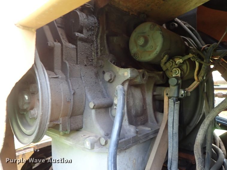 image for item DE0961 1996 Case 360 trencher